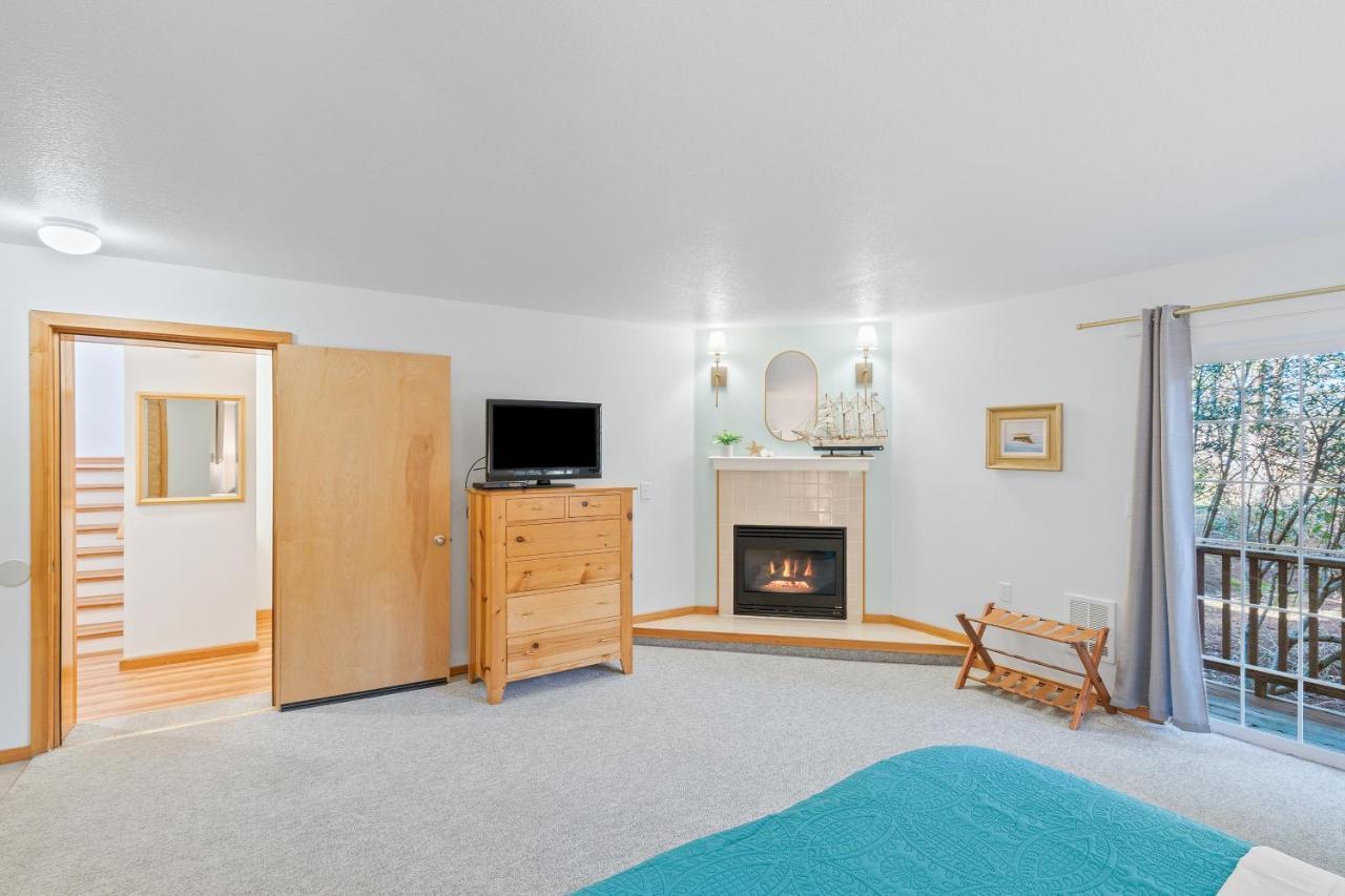 Cannon Beach Vibes, Steps To The Beach,Wifi,3 Full Bedroom En Suites With 3 Fireplaces,Near Downtown Экстерьер фото